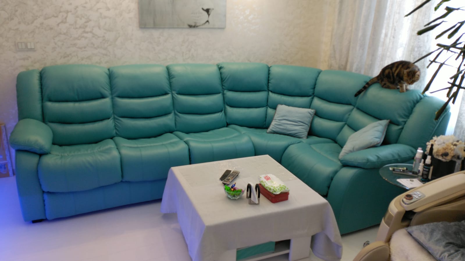 Перетяжка дивана на дому. Карпинск