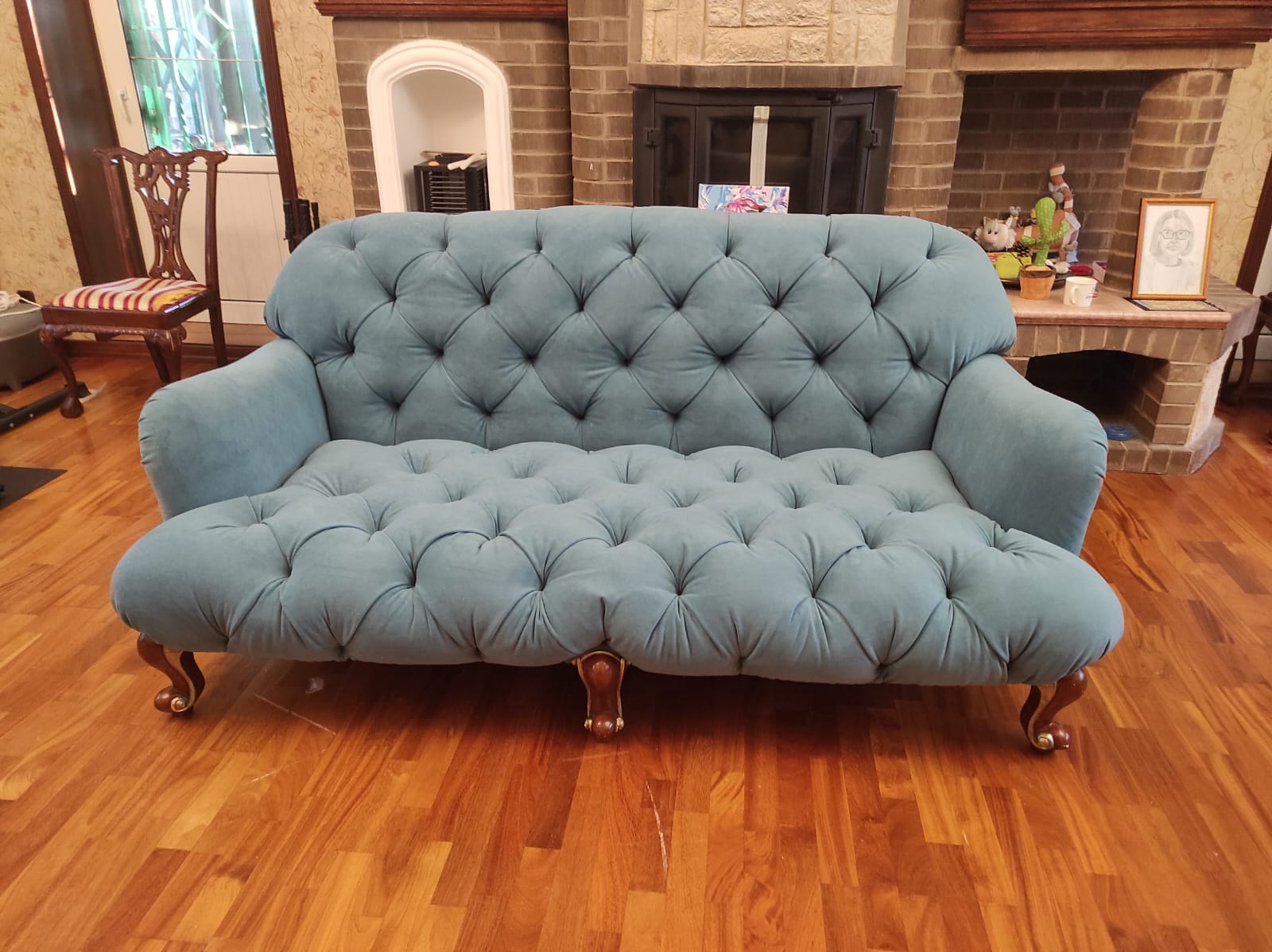 Обивка дивана. Карпинск