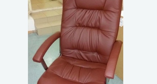 Обтяжка офисного кресла. Карпинск